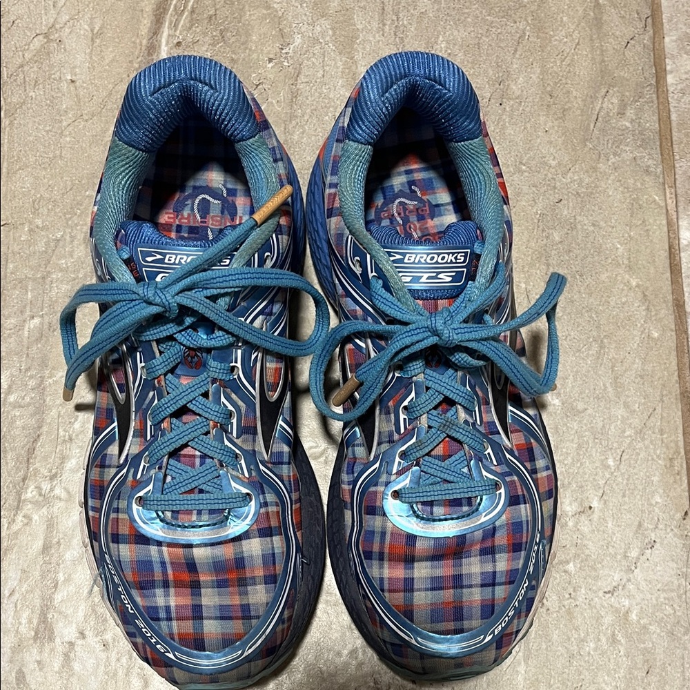 Brooks Women’s Adrenaline GTS 16 size 7.5. Limited Edition Boston